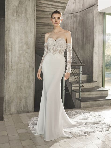 PYCE | Mermaid strapless bridal dress | Pronovias