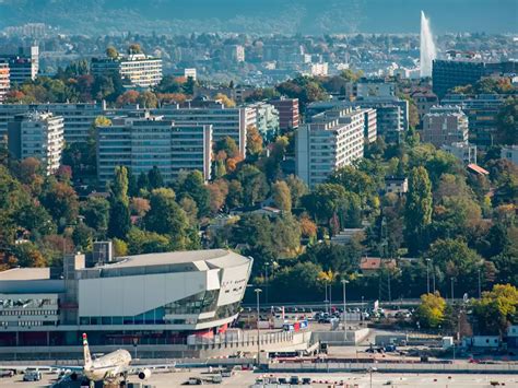 https://pro.geneve.com/fileadmin/_processed_/a/1/csm_Geneva_from_the_sky__14__bd038ce2f0.webp