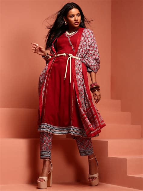 Maroon Solid Kurta Set – Imara