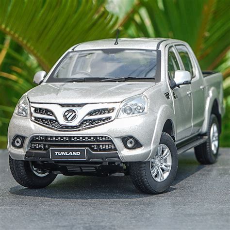 1:24 Scale silver Diecast Foton Tunland Pickup Truck Model with small ...