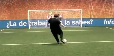 Ibai hizo caso a Cesc y a Pepe Reina para batir a un Casillas que no ...