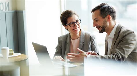 Business-Casual People 的图像结果