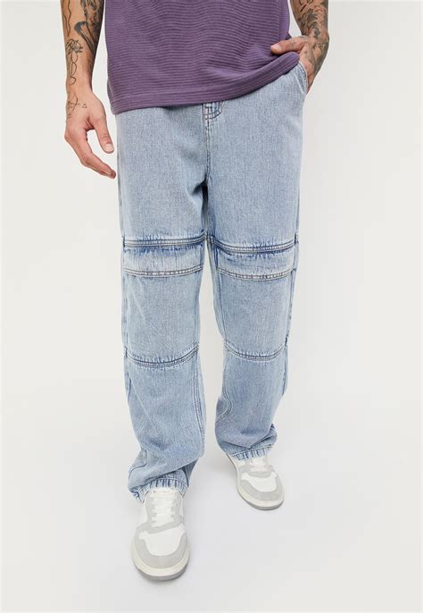 Buy Men Washed Relaxed Fit Jeans Online at just Rs. 1699.0 ...