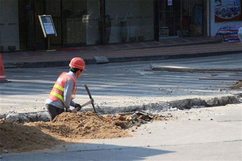 梦见修路是什么意思？(梦见修路是什么意思后面路跨了)_周公解梦大全