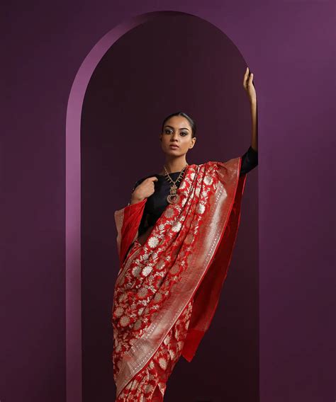 Handloom Red Pure Katan Silk Banarasi Saree With Sona Rupa Jaal ...