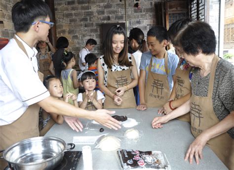 手工年糕“打”出老年味-手工,年糕,米粉,传统,做手-中国宁波网-新闻中心