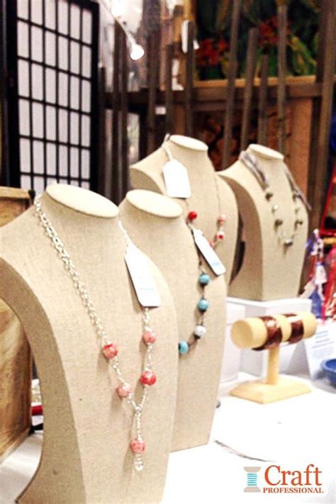 Necklace Display 的图像结果