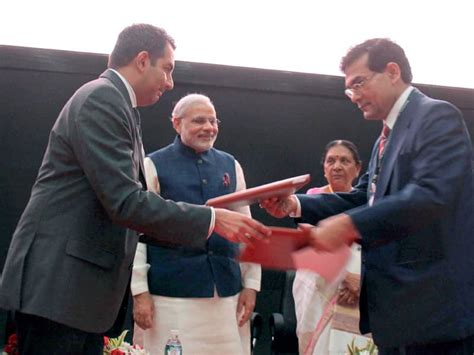 CM attends 6 seminars on first day of 2013 Vibrant Gujarat Summit
