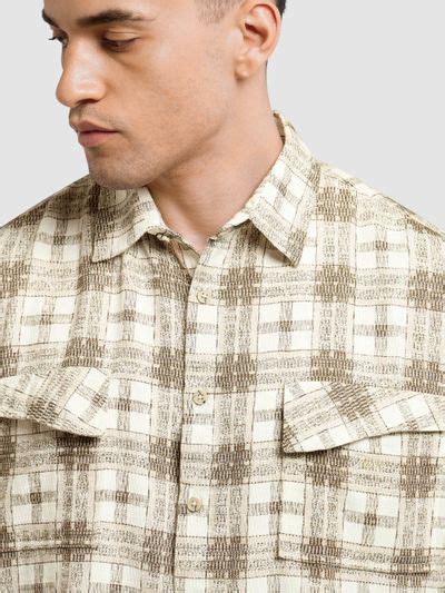 Check Shirts for Men Online - Buy Checked Shirts at Beyoung