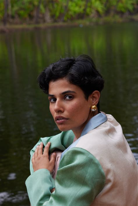 CARTER – TWINKLE HANSPAL