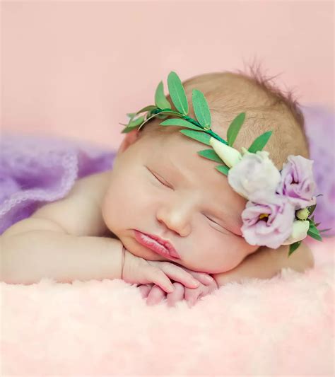 326 Baby Names Meaning 'Bird'