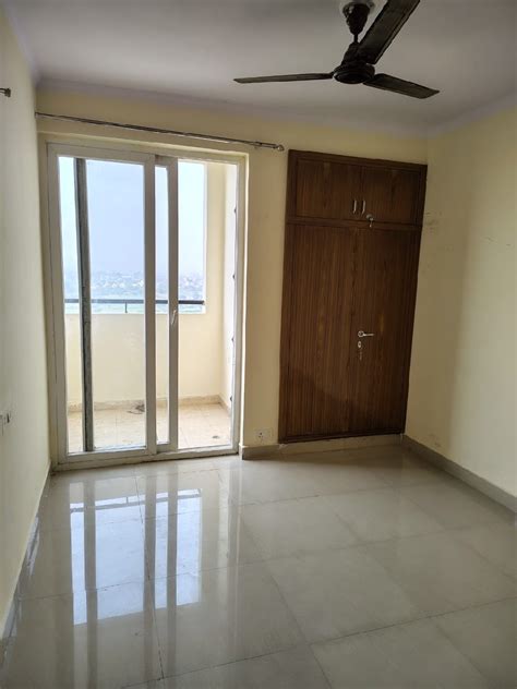Amrapali Leisure Valley in Techzone 4, Greater Noida- Reviews, Photos ...