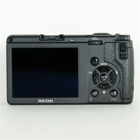 RICOH GR DIGITAL IIの出品 | ONE SCENE（ワンシーン）
