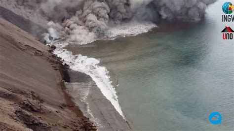 Pyroclastic Flow Causing a Tsunami 的图像结果