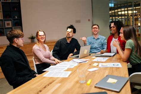 Team Building 的图像结果