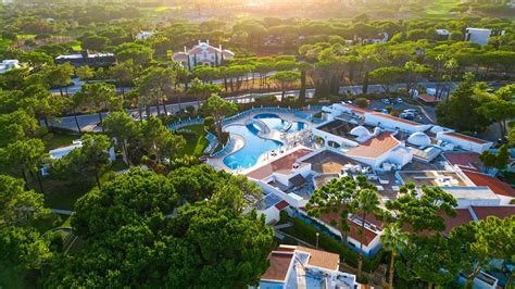 FOUR SEASONS COUNTRY CLUB (Quinta do Lago, Algarve, Portugal) - Hotel ...