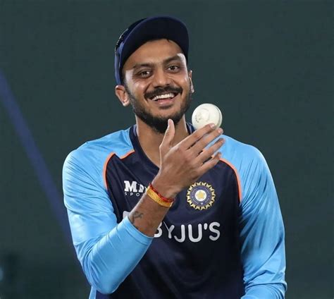 Robin Uthappa believes Axar Patel shouldn't be dropped from the Indian ...