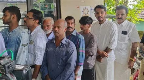 Long queue in polling booths in Puthupally, 22 % polling after three ...