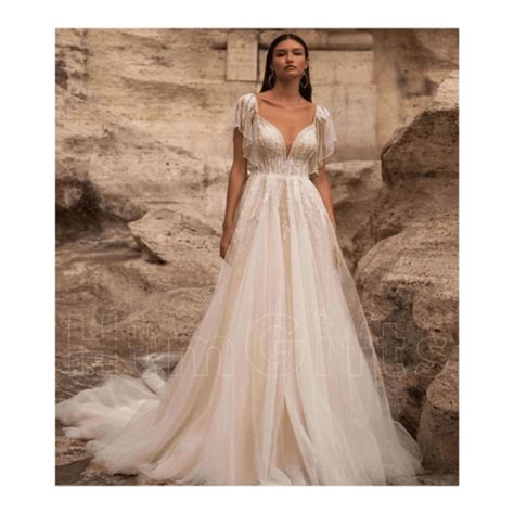 Dreamy A-line Tulle Wedding Gown With Short Sleeves, Sweetheart Neckline and Elegant Floor ...