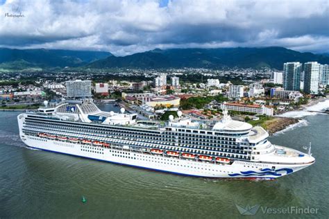 DIAMOND PRINCESS, Passenger (Cruise) Ship - Details and current ...