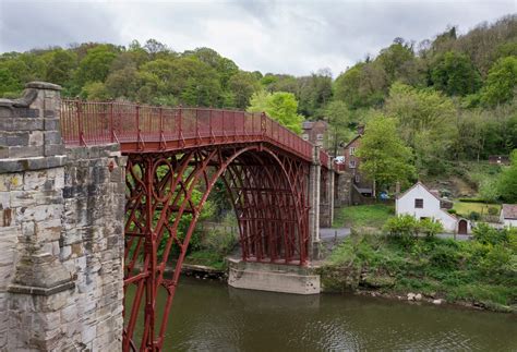 The 10 Most Famous Bridges in the UK | KAYAK