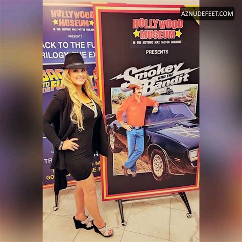 DARCY DONAVAN Feet - AZNudeFeet