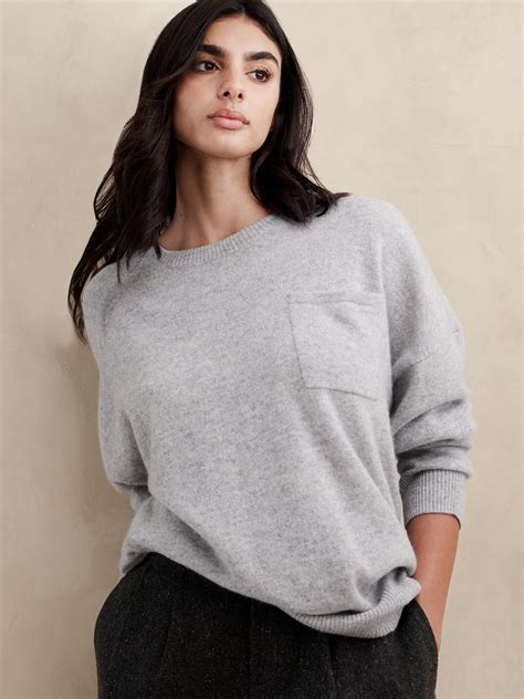 Caro Oversized Lightweight Cashmere Sweater | Banana Republic