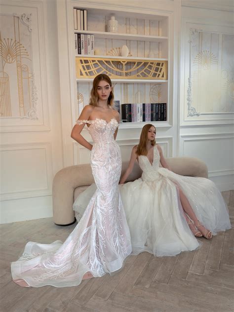 Fit and flare ball gown wedding dress | Beachweddingtips.com