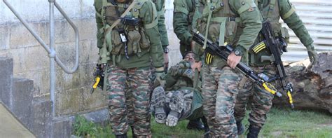 Rescue Blanket Stretcher: A Versatile Tool for First Responder ...