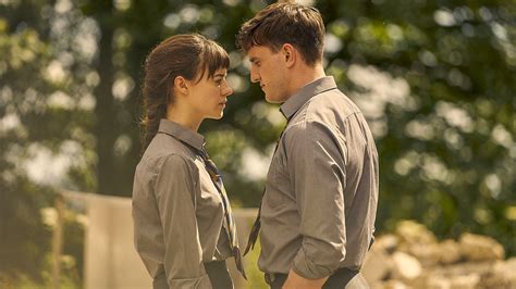 Normal People Wallpaper 4K 的图像结果