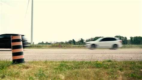 Track Hawk vs M5 的图像结果