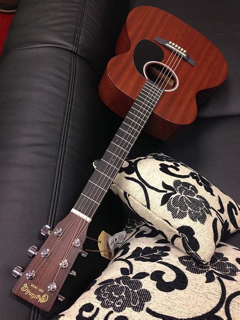 Martin 000RS1 Road Series Acoustic/Electric - Sapele : Amazon.in ...