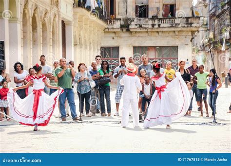 Kids in Traditional Cuban Clothes Perform on Street Editorial Image ...