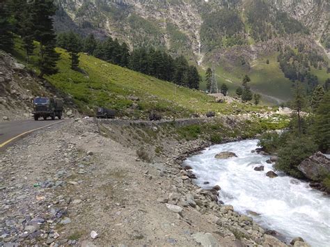 J&K: Changes in Sindh River at Ganderbal Raises Concerns | NewsClick