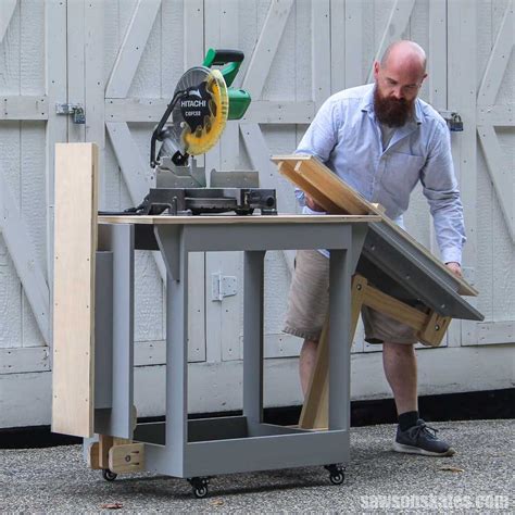How to Build a Miter Saw Table With Sliding Fences and Dust Collection