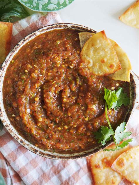 Salsa Tatemada (Fire Roasted Salsa) | Muy Delish