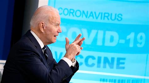 White House coronavirus advisor supports continued use of masks indoors ...