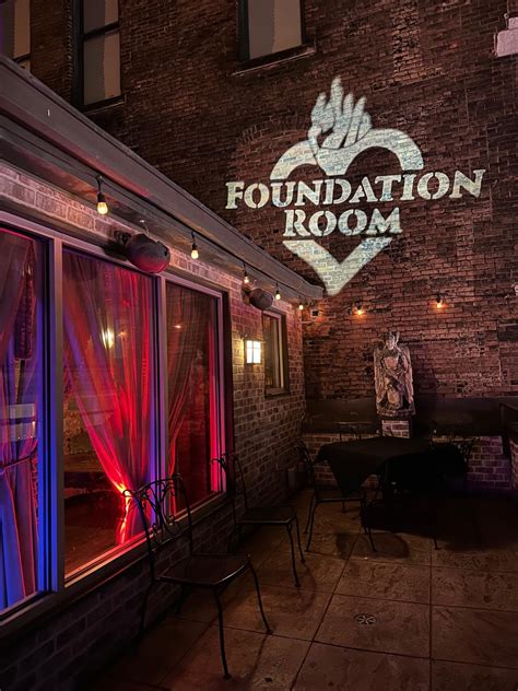 Solve HOB Foundation Room Cleveland jigsaw puzzle online with 336 pieces