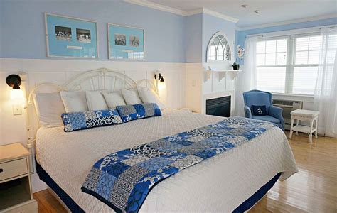 Ocean Front 2nd Floor King | The Edgewater, Maine