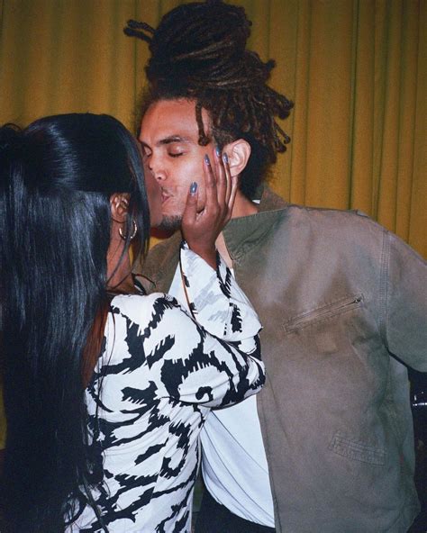 Why You Need Both Yin and Yang Energy in a Relationship - Poosh