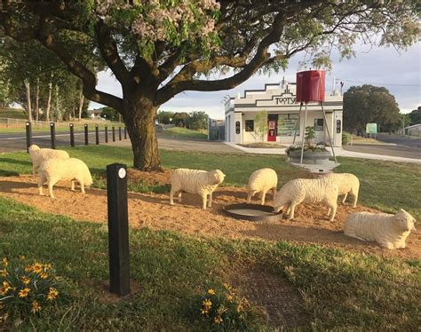 TOOTSIE (2026) All You Need to Know BEFORE You Go (with Photos ...