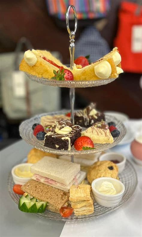 VINTAGE HORSE BOX LIMITED (TEA & CAKE @ THE OLD COACH HOUSE) (2026) All ...