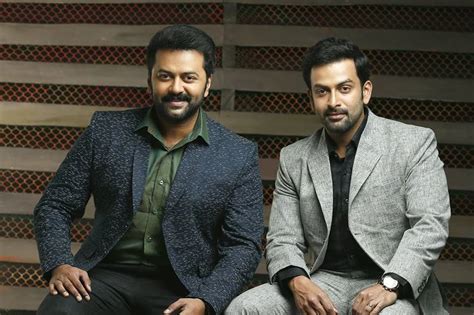 ആഹാ! ചേട്ടൻ ഇന്ദ്രജിത്തിന്റെ പിറന്നാളിന് അനുജൻ പൃഥ്വിയുടെ കുഞ്ഞു ...