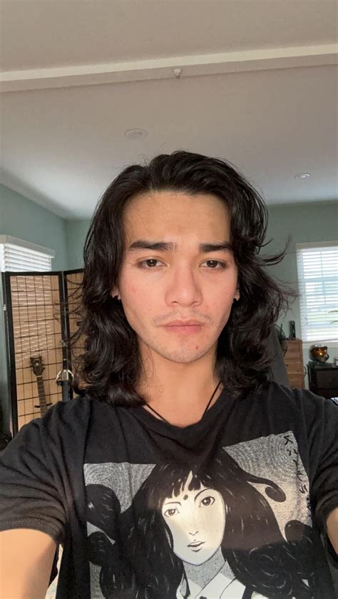 Short Wavy Hairstyles Men Asian