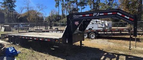 2020 PJ 24ft Gooseneck Dovetail Trailer with Electric Winch in Spring ...