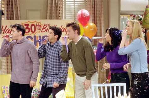 Watch nearly 10 minutes of hilarious Friends bloopers