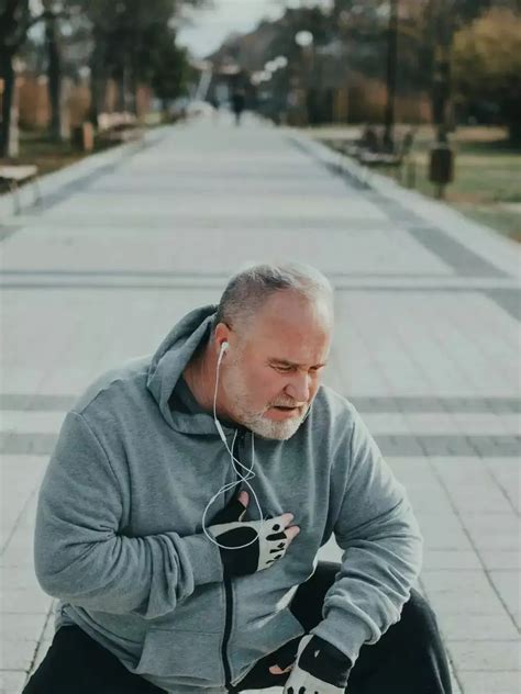 heart attack: Cold Wave Can Trigger Cardiac Attack: 6 Ways To Keep Your ...