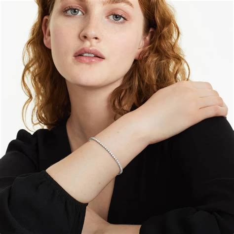 Tennis Bracelets | jamesallen.com