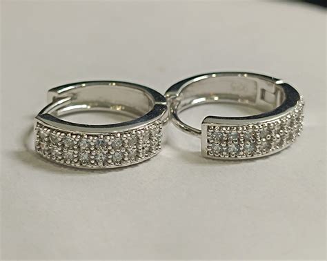 Aatmana Silver-Toned Rhodium – Dainty Desire