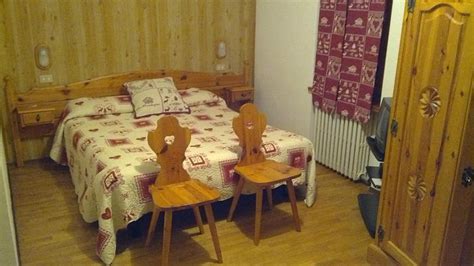 HOTEL FLORIAN (Nus) - B&B Reviews, Photos, Rate Comparison - Tripadvisor